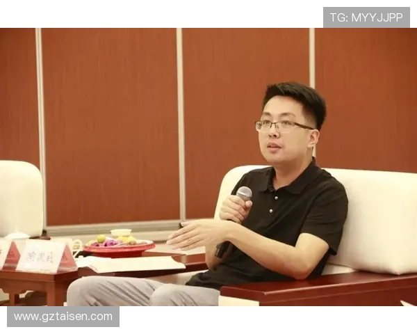 年轻企业家如何通过创新思维和风险管理实现事业腾飞和可持续发展